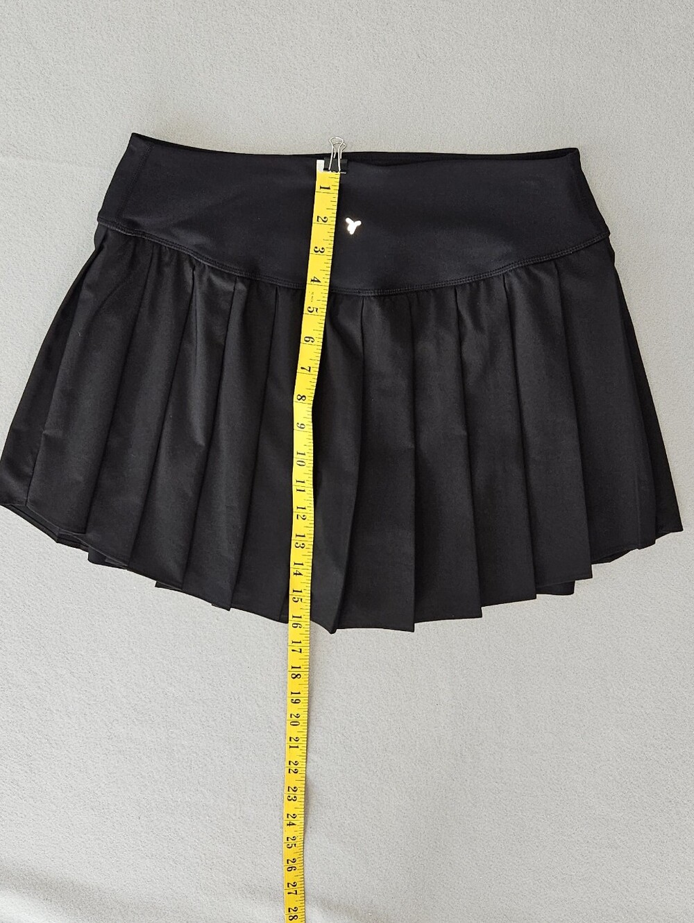 Old Navy Black Athletic Skort – Women's Large – Excellent Pre-Owned Condition - Picture 8 of 10